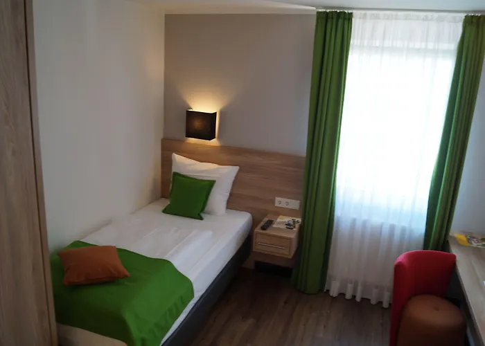 Hotel Crass 3*